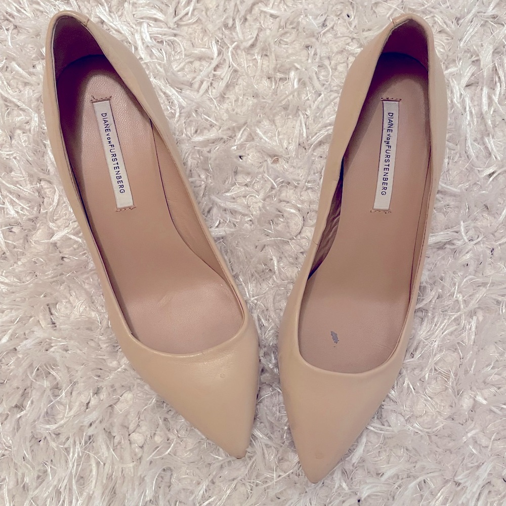 Diane Von Furstenberg Nude Heels , Size 8